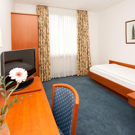 Hotel Schuetzenburg Burscheid Ngoại thất bức ảnh