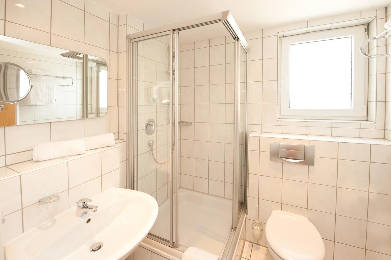 Hotel Schuetzenburg Burscheid Ngoại thất bức ảnh