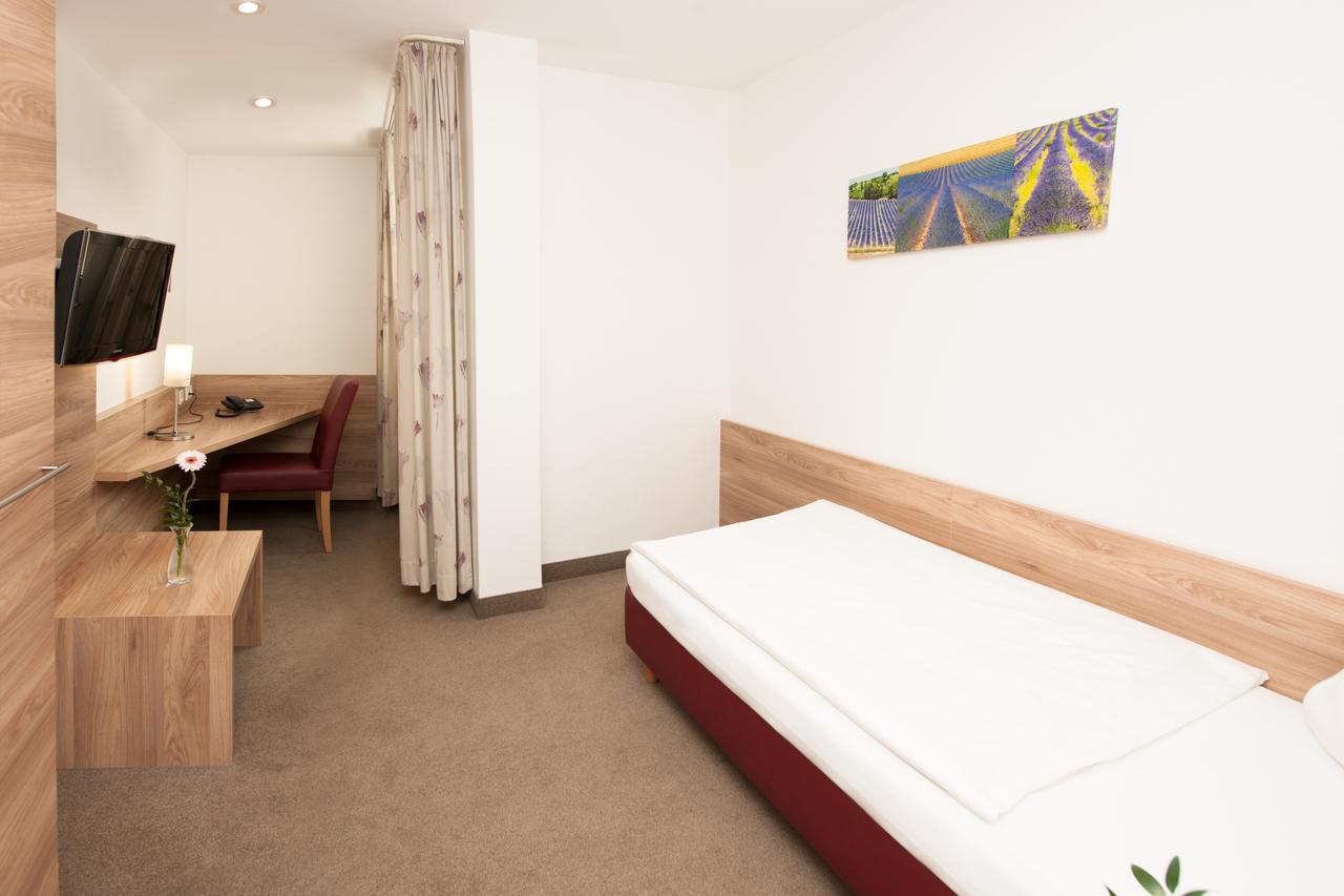 Hotel Schuetzenburg Burscheid Ngoại thất bức ảnh