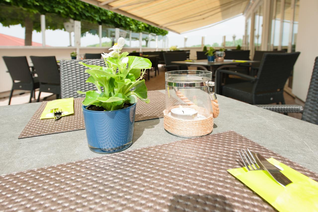 Hotel Schuetzenburg Burscheid Ngoại thất bức ảnh